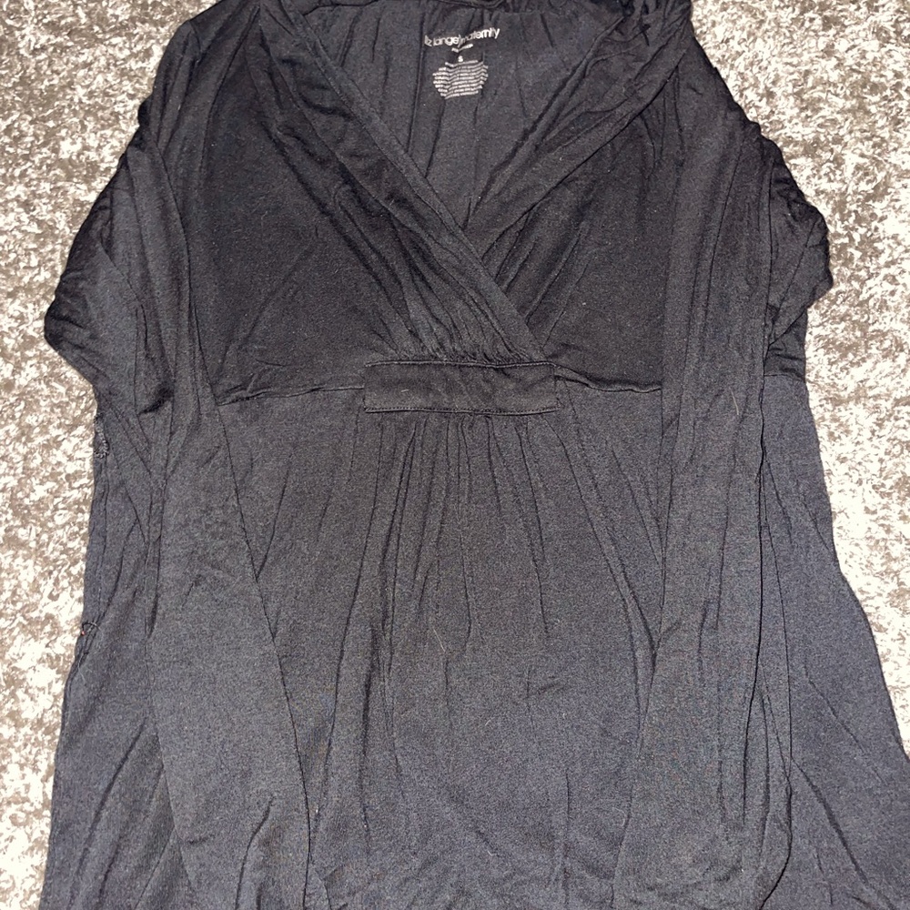 Long sleeve maternity shirt